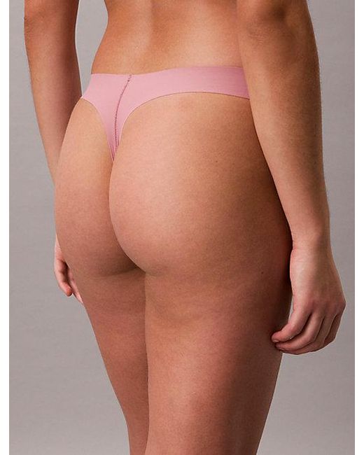 Calvin Klein String in het Pink