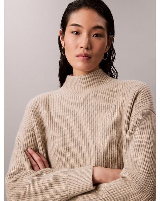 Maglione A Collo Alto A Costine Morbide di Calvin Klein in Natural