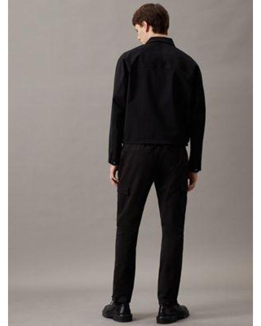 Calvin Klein Tapered Cargo-Hose aus Twill in Black für Herren