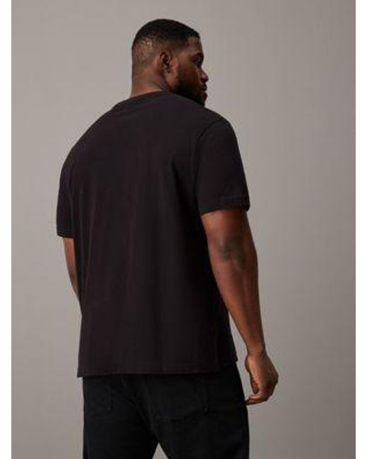 Calvin Klein Logo-T-Shirt mit Grafik in großen Größen in Black für Herren