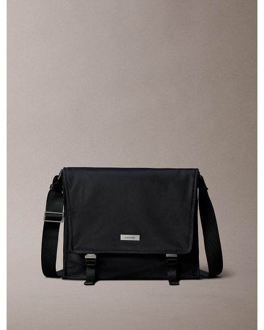 Borsa Messenger di Calvin Klein in Gray da Uomo