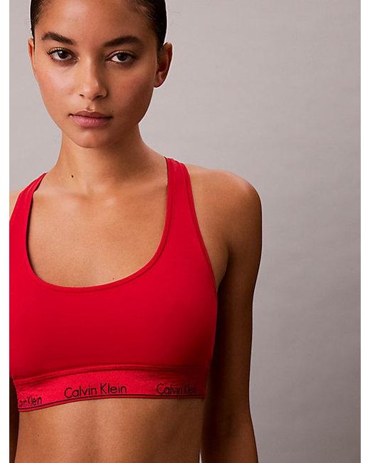 Calvin Klein Ongevoerde Bralette in het Red