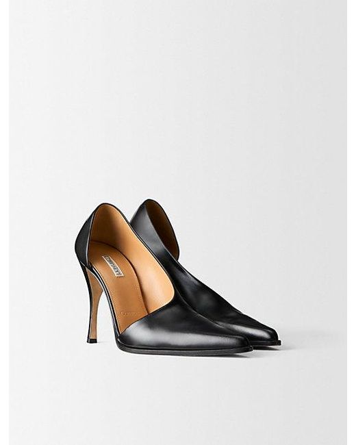 Calvin Klein White Rea Pump