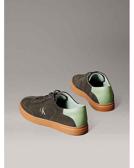 Calvin Klein Signature Suède Sneakers Met Logo in het Gray
