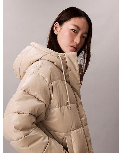 Calvin Klein Pufferjack Met Capuchon En Hoogglans Afwerking in het Natural