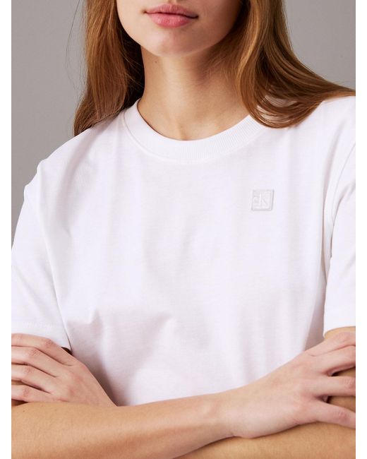 T-shirt en coton avec insigne Calvin Klein en coloris White