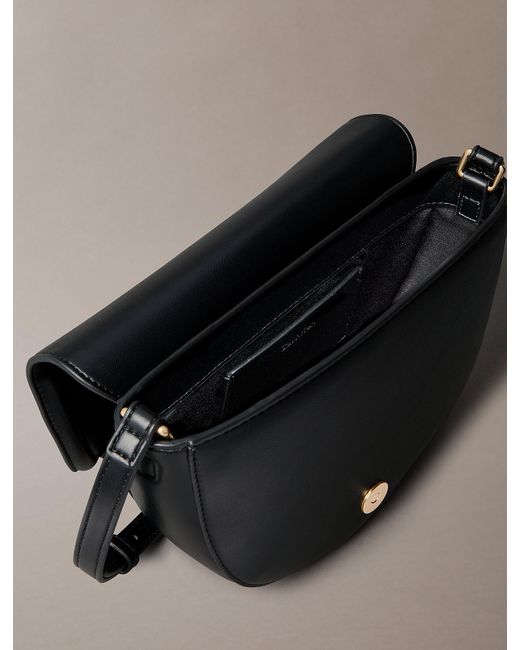 Borsa A Tracolla Con Logo Monogramma Stampato di Calvin Klein in Black