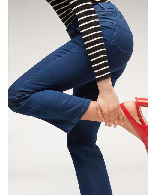 Jeans cropped a light denim zampa eco di Calzedonia in Blu | Lyst