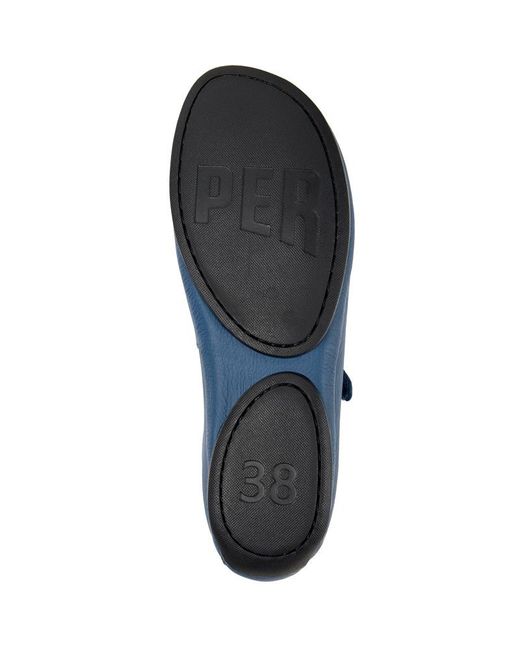 Camper Blue Right Nina