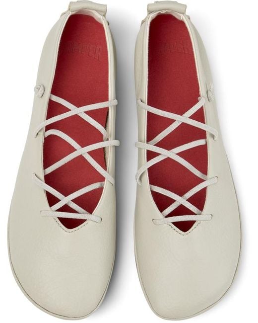 Camper White Right Nina
