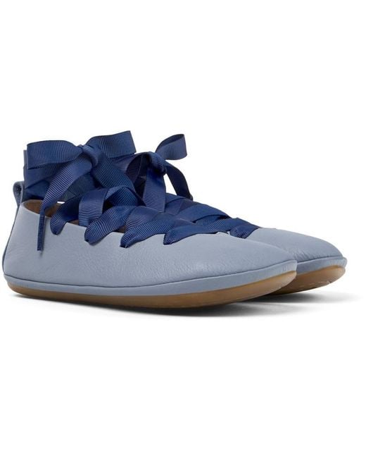 Camper Blue Right