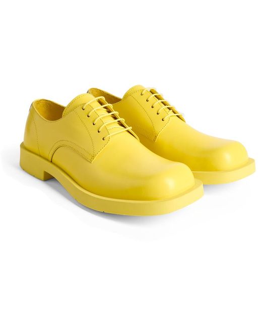 Zapatos de vestir Camper de hombre de color Yellow