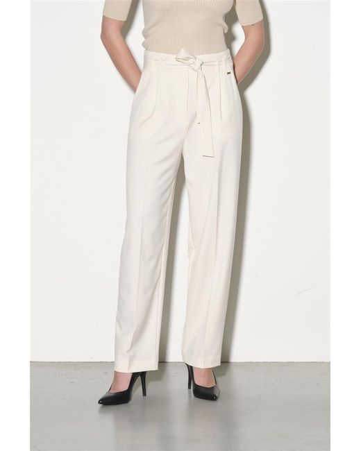 Pantaloni Panna Con Pinces di Kaos in Natural