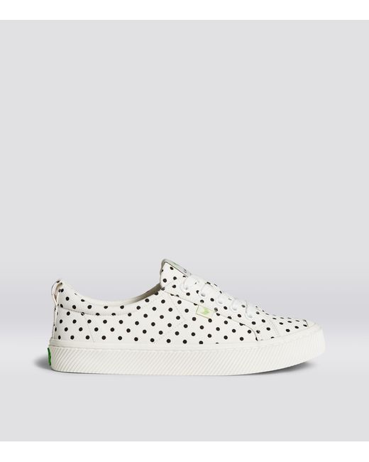 cariuma white canvas