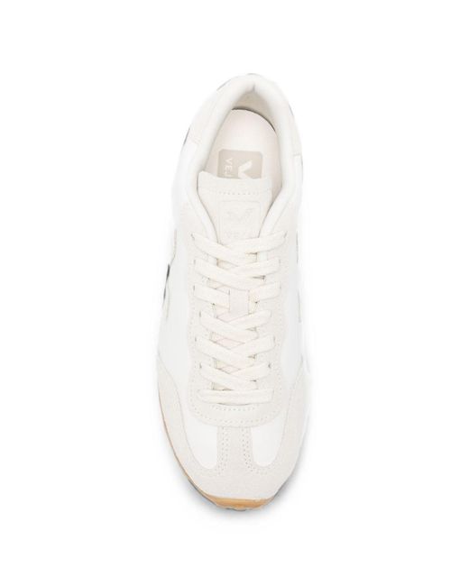 Sneaker Stringate Con Patch Logo Gt di Veja in White