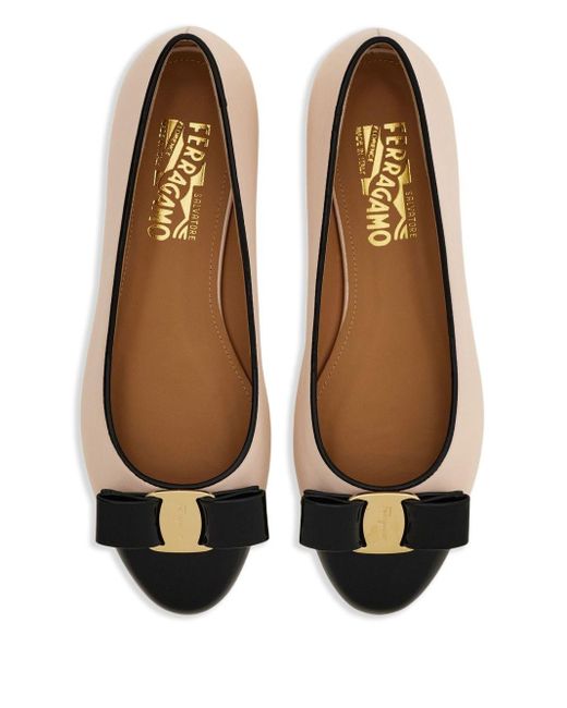 Décolleté Vara di Ferragamo in Natural