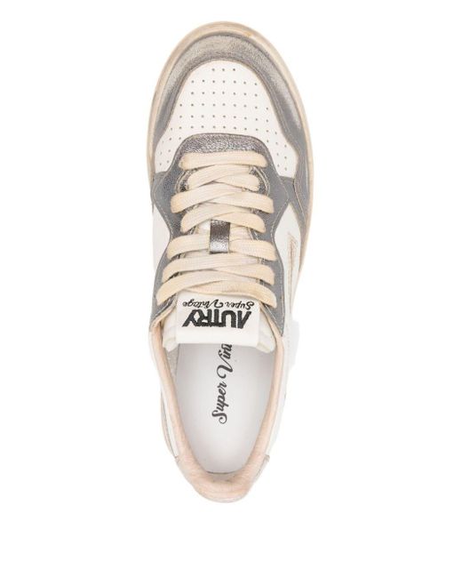 Sneakers "Super Vintage" di Autry in White
