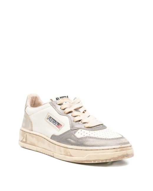 Sneakers "Super Vintage" di Autry in White