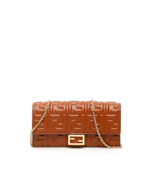 長財布 CONTINENTAL CHAIN BAGUETTE FENDI Baguette Continental Wallet With Chain