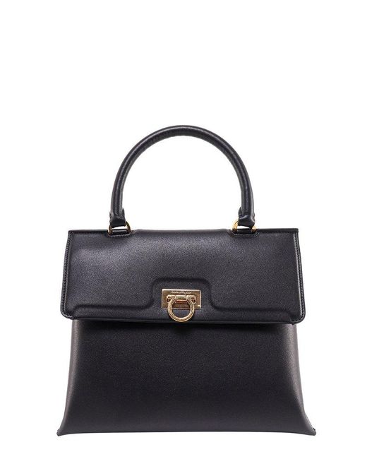 Ferragamo Leather Logo Detailed Chain-link Shoulder Bag in Black | Lyst