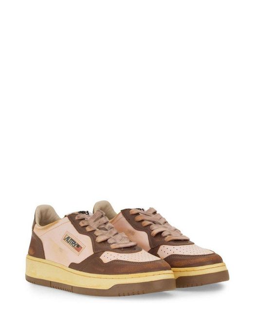 Autry Brown Medalist Super Vintage Low-Top Sneakers for men