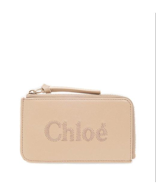 Chloé Natural Logo Embroidered Zipped Cardholder