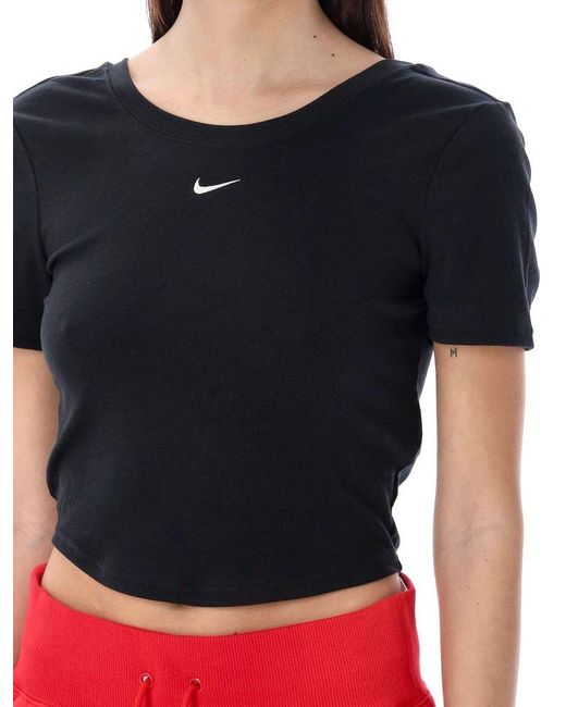 Nike Logo Embroidered Ribbed Cropped T-shirt