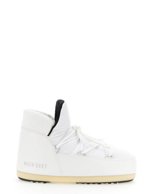 Moon Boot White Logo Printed Round Toe Boots