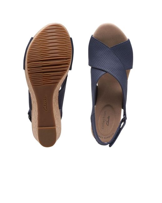 clarks navy sandals