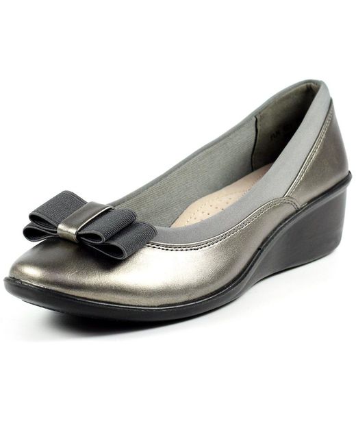 Lunar (GRS) Gray Deacon Low Wedge Shoe