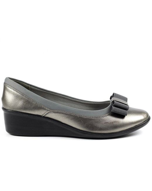Lunar (GRS) Gray Deacon Low Wedge Shoe