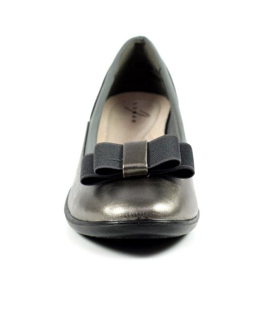 Lunar (GRS) Gray Deacon Low Wedge Shoe