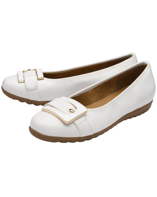 Lotus White Tandy Pumps