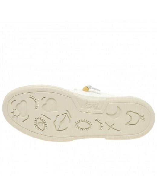 WALK IN PITAS White Walk