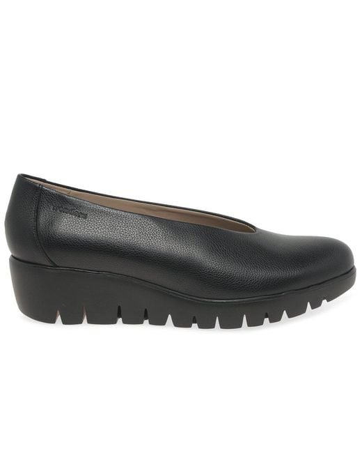Wonders wedge hotsell shoes