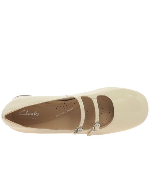 Clarks White Daiss30 Shine Court Shoes
