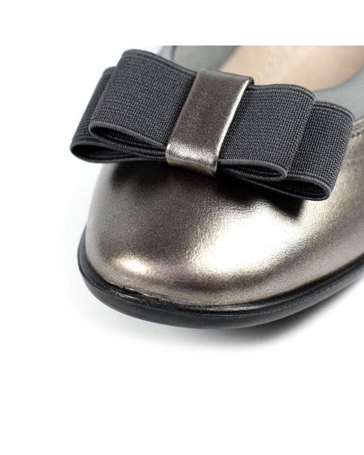 Lunar (GRS) Gray Deacon Low Wedge Shoe