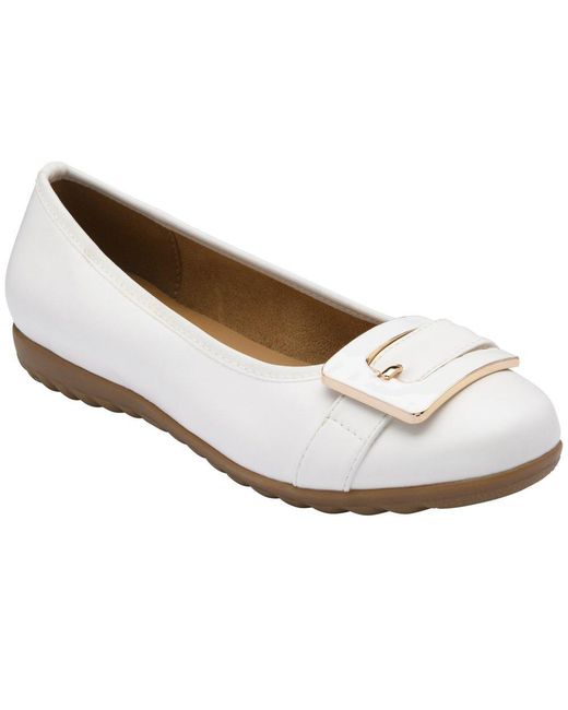 Lotus White Tandy Pumps