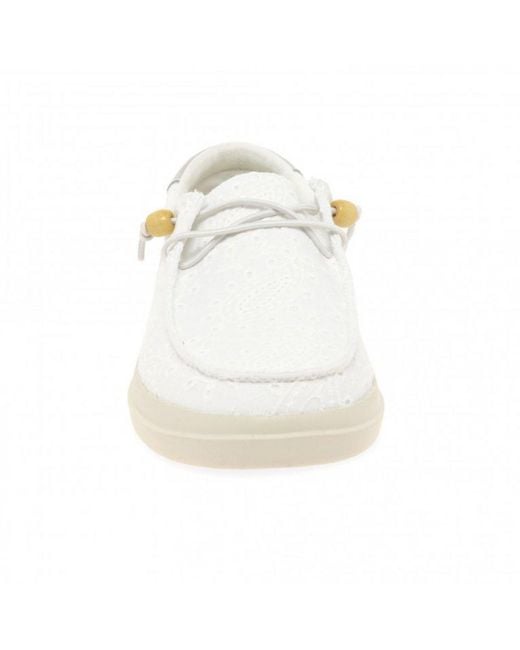 WALK IN PITAS White Walk