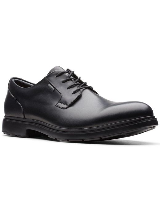 clarks mens waterproof shoes