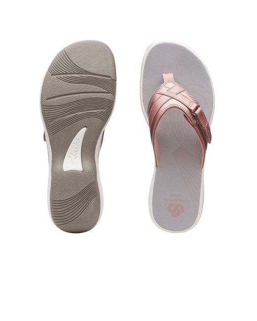 clarks pink flip flops