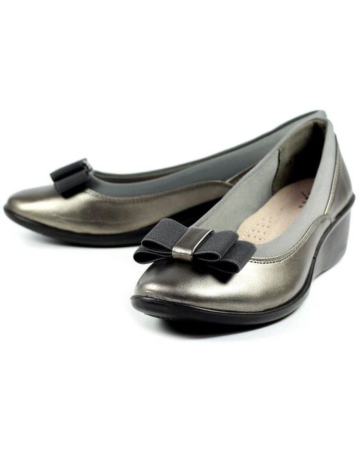 Lunar (GRS) Gray Deacon Low Wedge Shoe