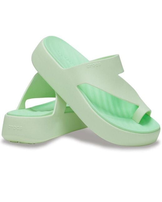 CROCSTM Green Getaway Platform Toe Loop Sandals
