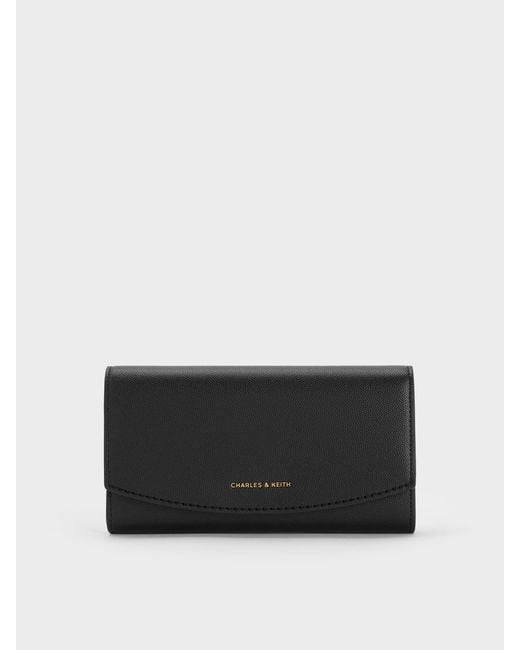 Charles & Keith Black Portefeuille À Rabat Incurvé Briony