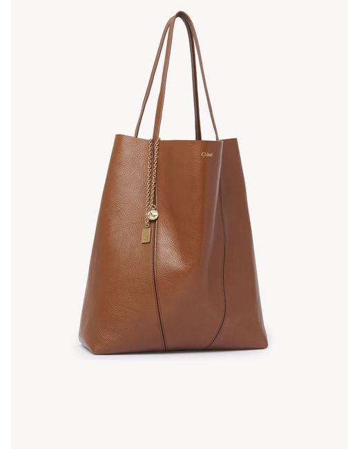 Chloé Large Chloé Spin Tote Bag In Grained Leather in Brown