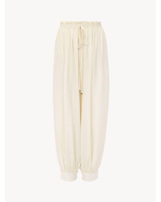 Chloé Cropped Fluid Pants in het Natural