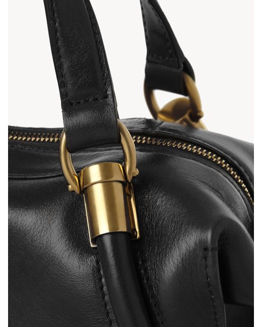 Chloé Black Kleine Paraty 24 Tasche aus glänzendem Leder