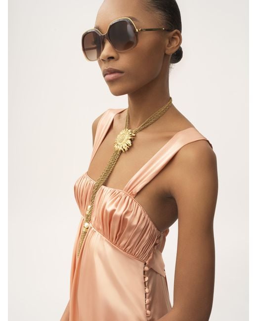 Robe longue sans manches froncée en satin de soie Chloé en coloris Natural