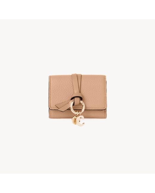 Chloé Natural Dreifach Klappbares Alphabet Mini-Portemonnaie Aus Genarbtem Leder
