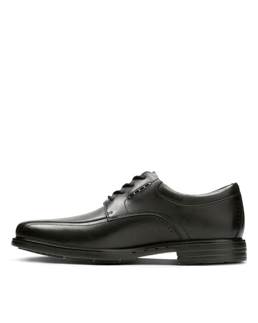 clarks un kenneth way